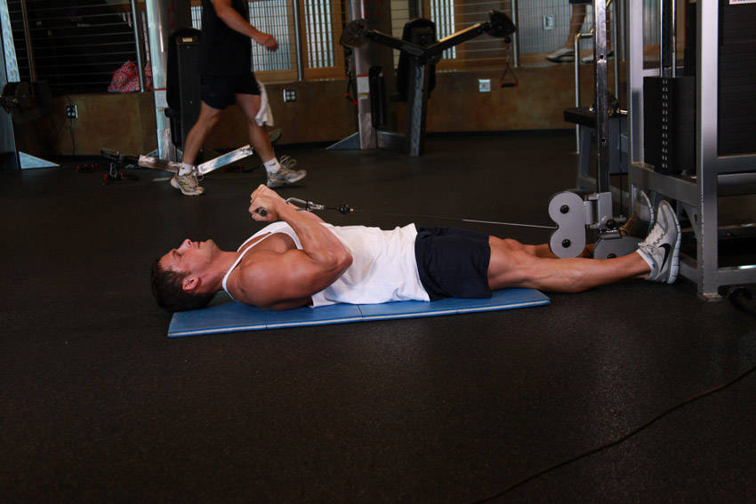 Lying Cable Curl — End position