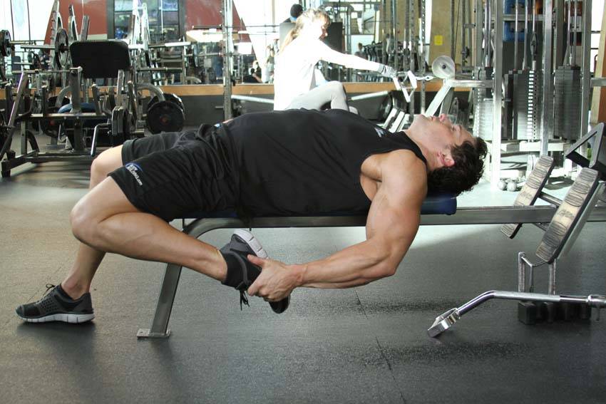 On-Your-Back Quad Stretch — End position