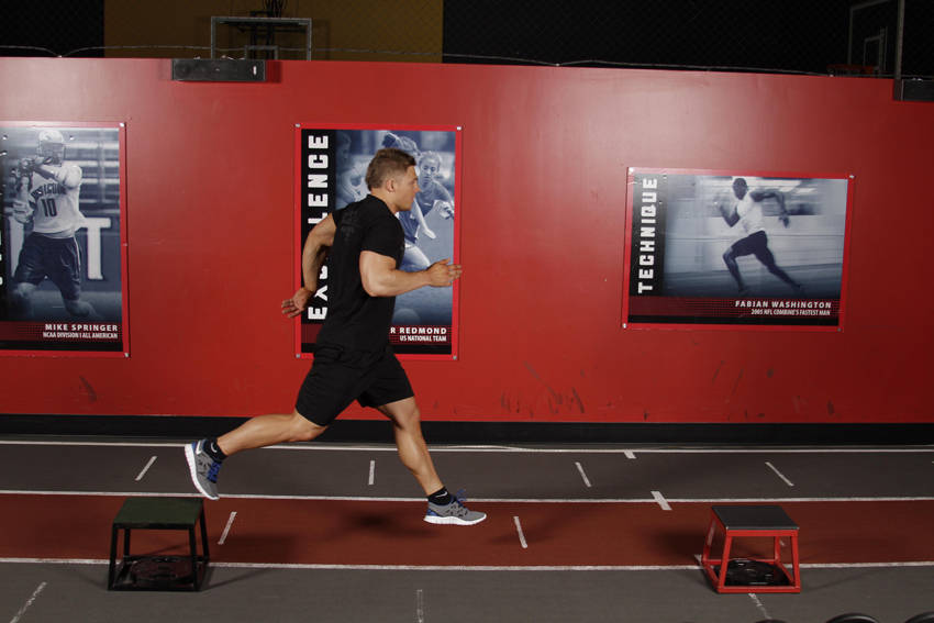 Single-Leg Stride Jump — End position