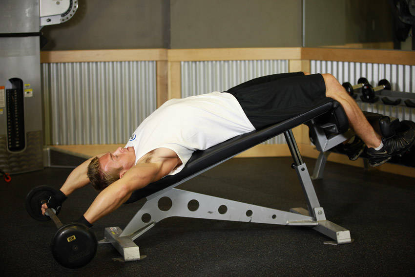 Wide-Grip Decline Barbell Pullover — End position